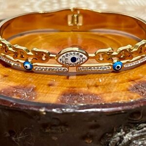 New Pretty Shiny Boho Evil Eye Crystal & Enamel Stainless Steel Hinged Bracelet